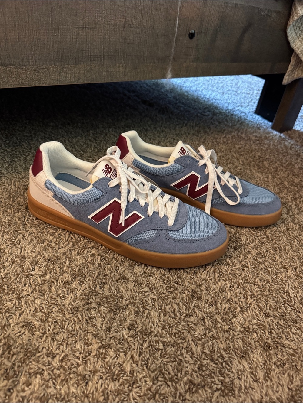 New Balance Men’s Light Blue & Burgundy Low-Top Sneakers